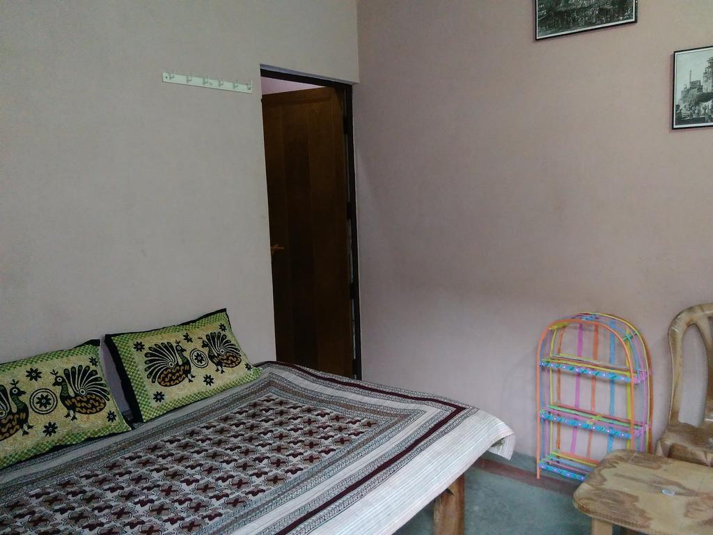 Asha Paying Guest House Varanasi Exteriör bild