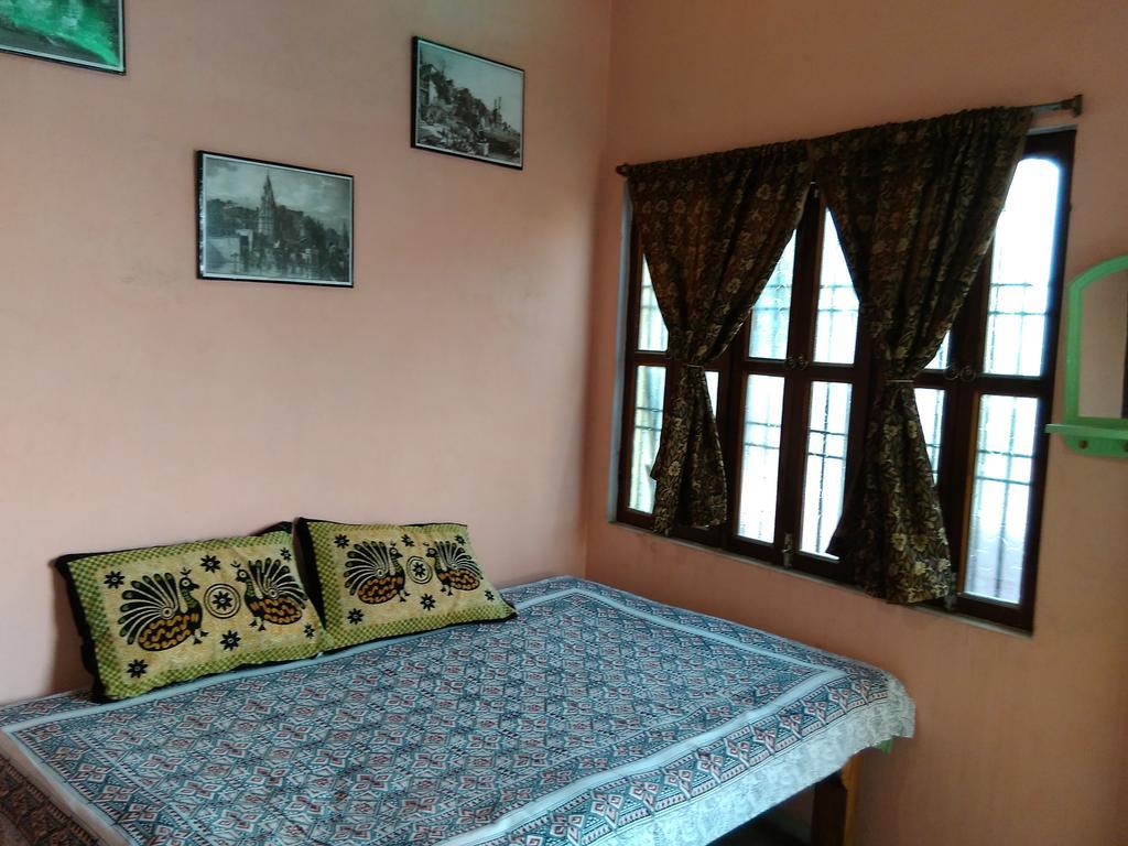 Asha Paying Guest House Varanasi Exteriör bild